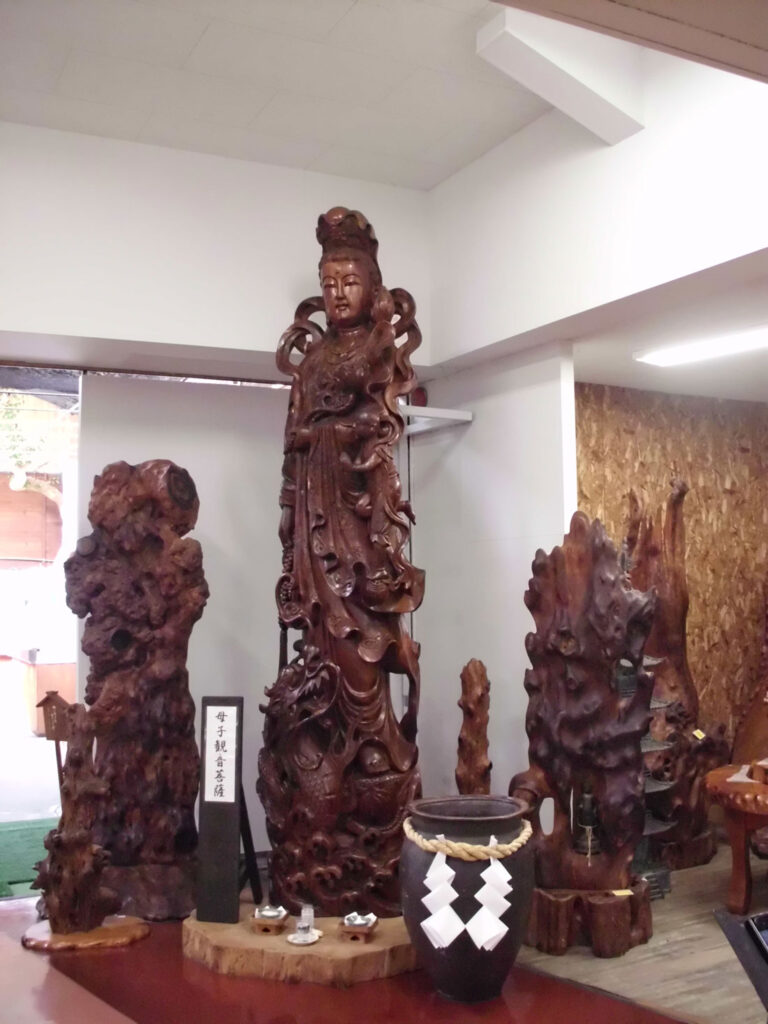 鹿兒島熊本福岡，池田湖，土產店的觀音像