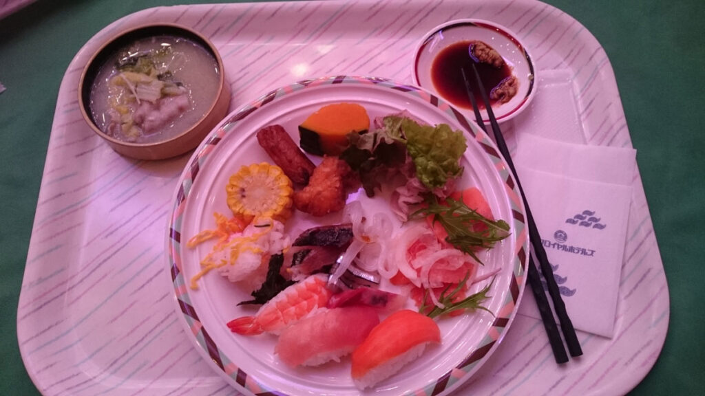鹿兒島熊本福岡，霧島皇家溫泉飯店buffet，煮豬肉、生魚片與壽司
