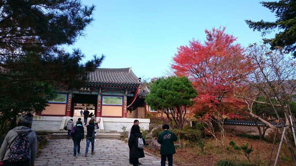 梵魚寺 beomeosa 天王門