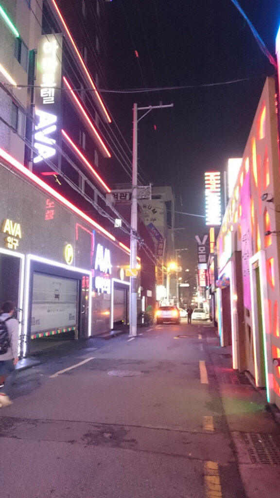 busan-night-streets