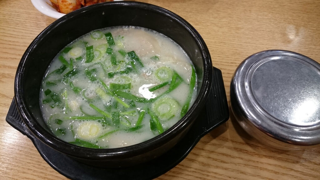 豬肉湯飯 dwaeji-gukbap