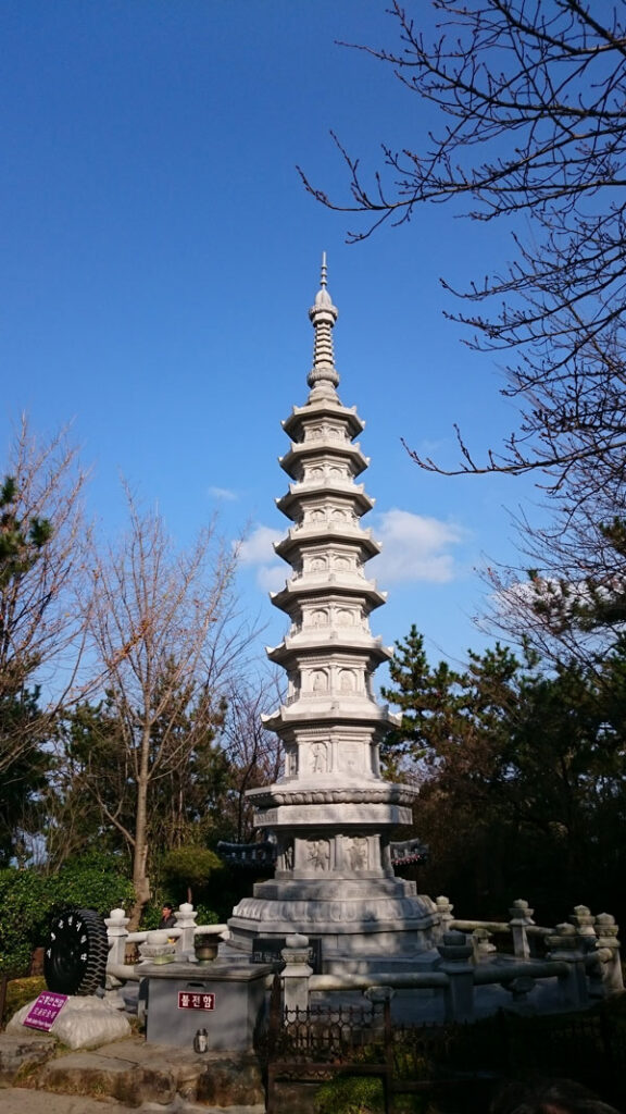 海龍宮 haedong-yonggungsa 白塔