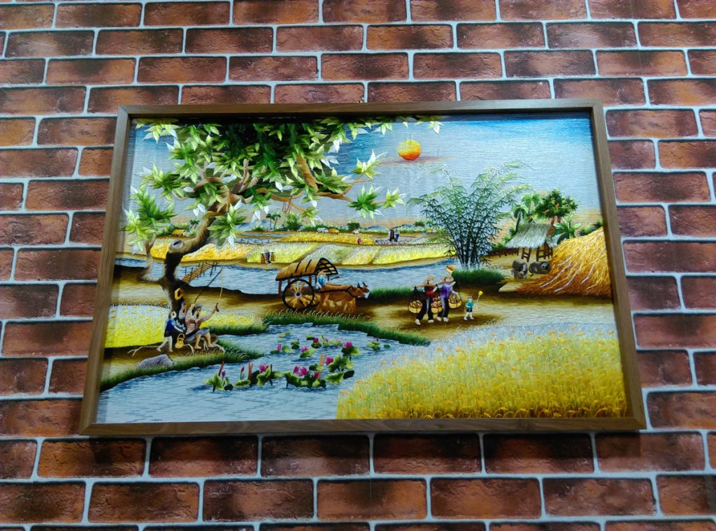 高雄小港越南料理推薦，欣泉河粉，刺繡畫，牛車
