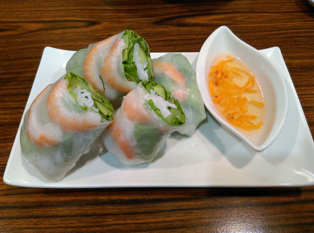 高雄小港越南料理推薦，欣泉河粉，生菜春捲(蝦肉)