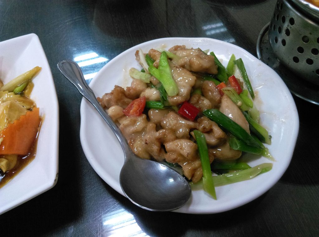 高雄小港川菜餐廳推薦 一家園餐廳 豆乳雞柳