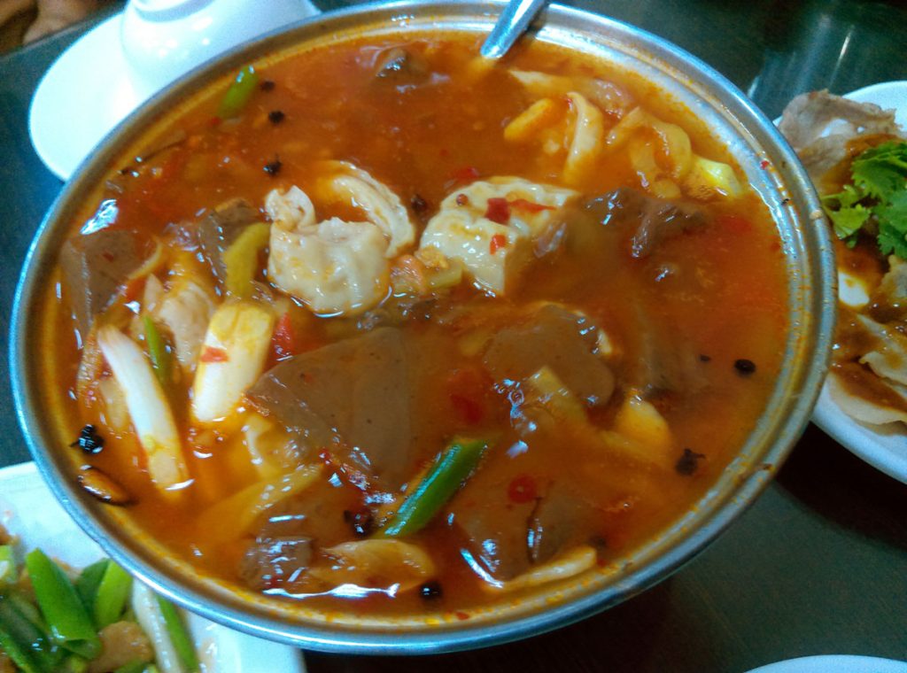 高雄小港川菜餐廳推薦 一家園餐廳 五更腸旺