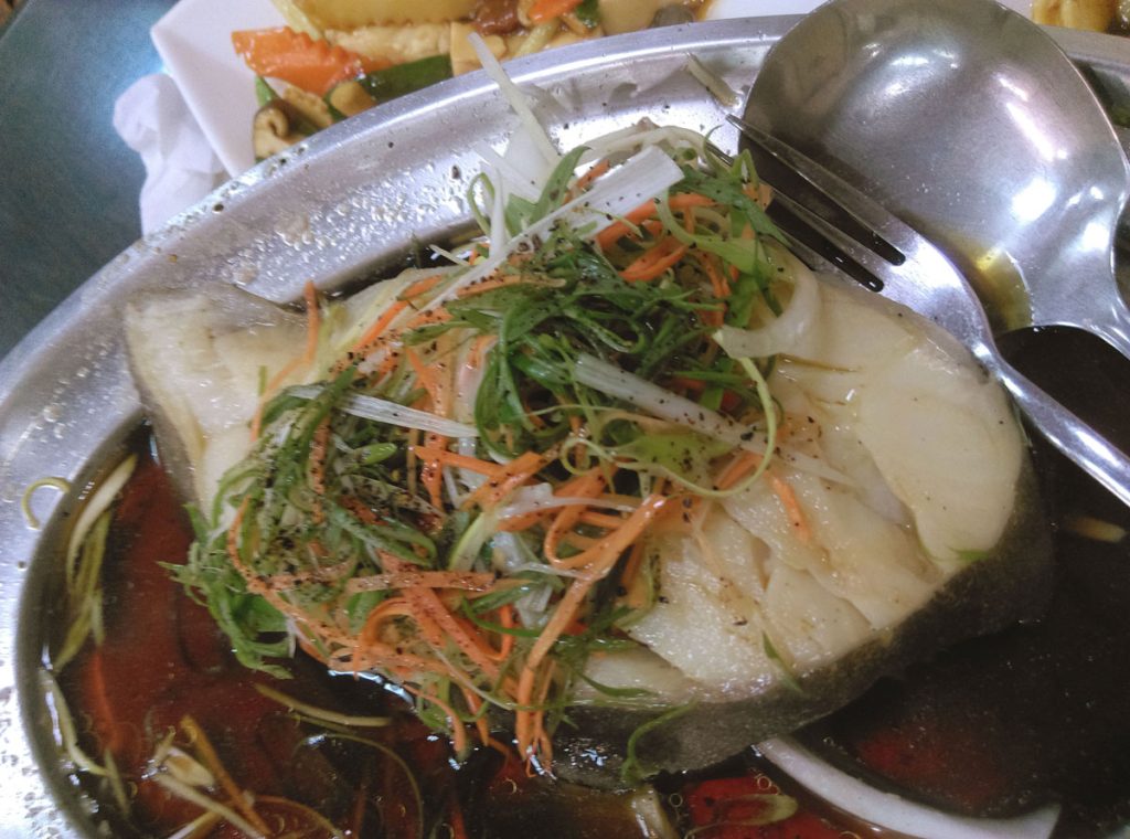 高雄小港川菜餐廳推薦 一家園餐廳 清蒸鱈魚